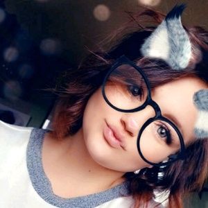 Meet your Posher, Courtney